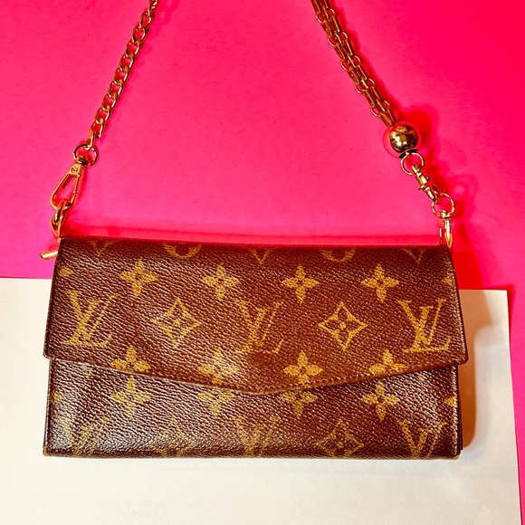 Louis Vuitton Handbags - Louis Vuitton Sarah Vintage Monogram Wallet 80s edition